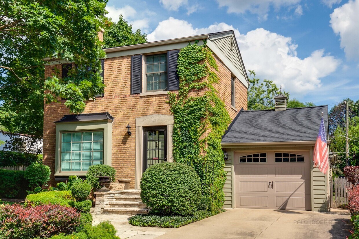 608 Ardmore Terrace, Libertyville, IL 60048 House Rental in