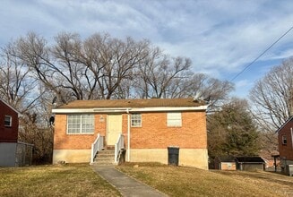 Building Photo - 2826 Idlewild Blvd NE