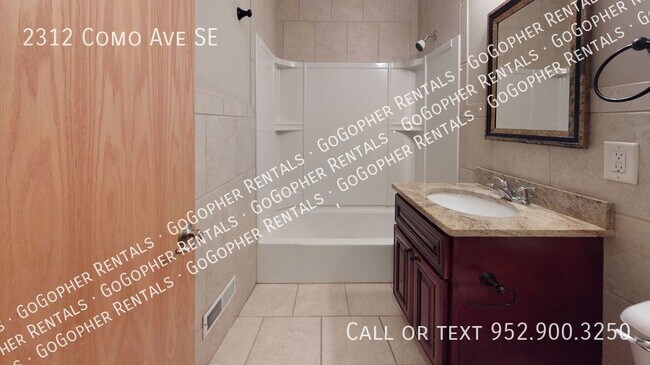 Building Photo - Affordable four bedroom duplex close to U ...