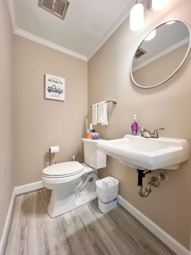 Foto del edificio - 330 Hanover Arms Ct