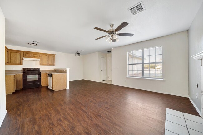Foto del edificio - 11215 N 112th East Ave