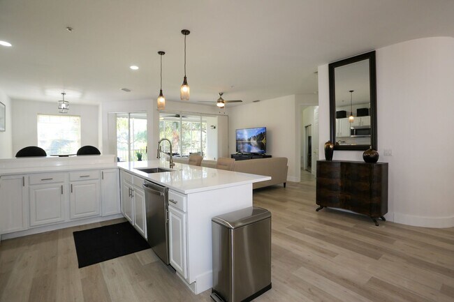 Foto del edificio - ***PELICAN MARSH***FURNISHED SEASONAL RENT...