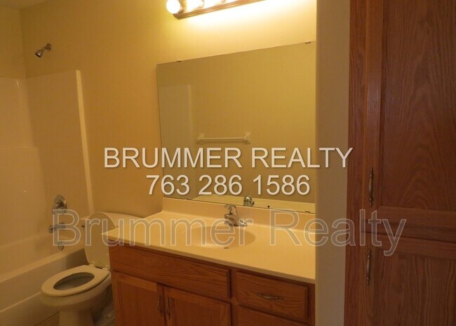 Building Photo - 5525 153rd Ct NW