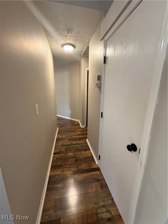 Building Photo - 3542 Chesapeake Dr