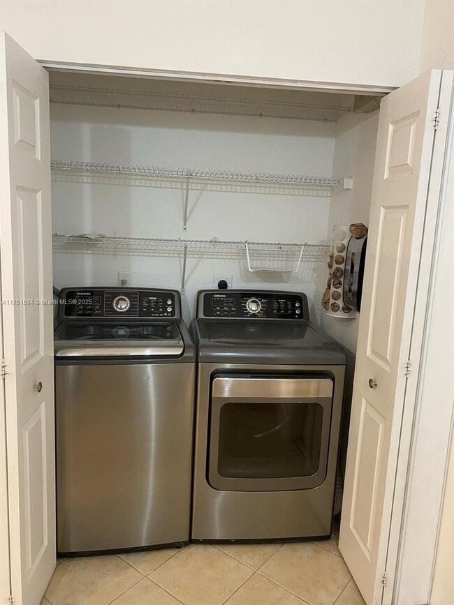 Foto del edificio - 4256 Vineyard Cir