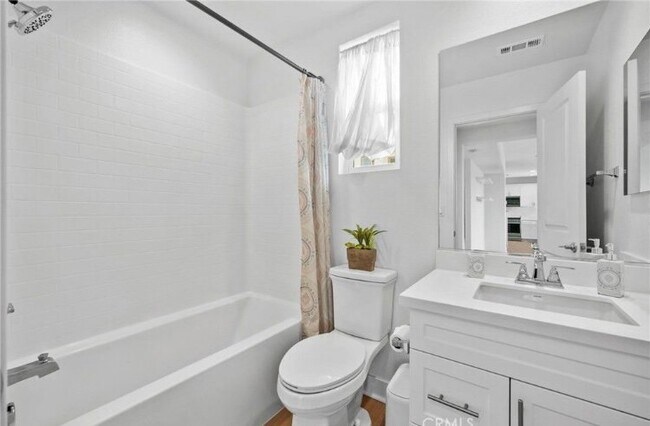 Foto del edificio - 4382 Pacifica Wy