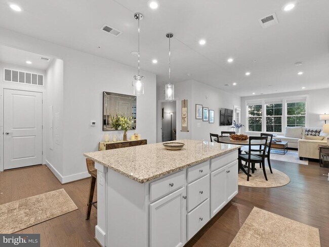 Building Photo - 2324 Wind Charm St