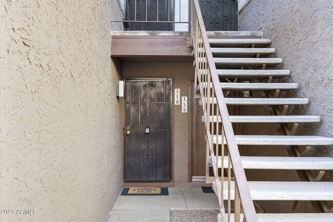 Foto del edificio - 4554 N Paradise Vlg Pkwy S
