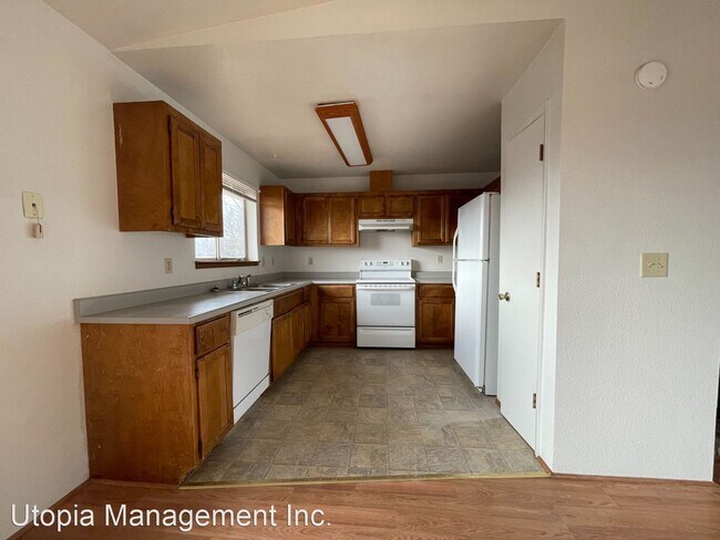Foto del edificio - 5 br, 2 bath House - 750 Cameron Way