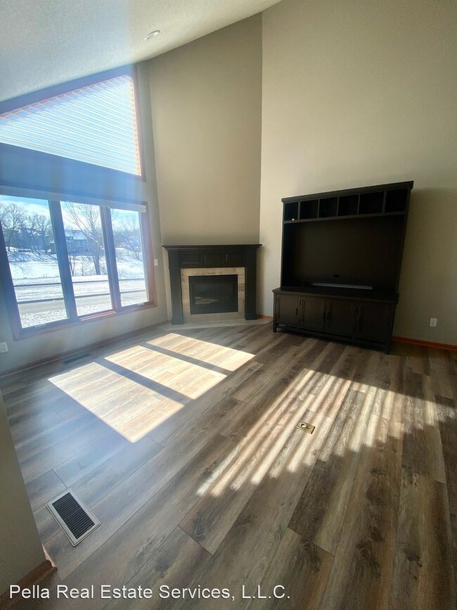 Building Photo - 2 br, 3 bath House - 2304 Bos Landen Drive...