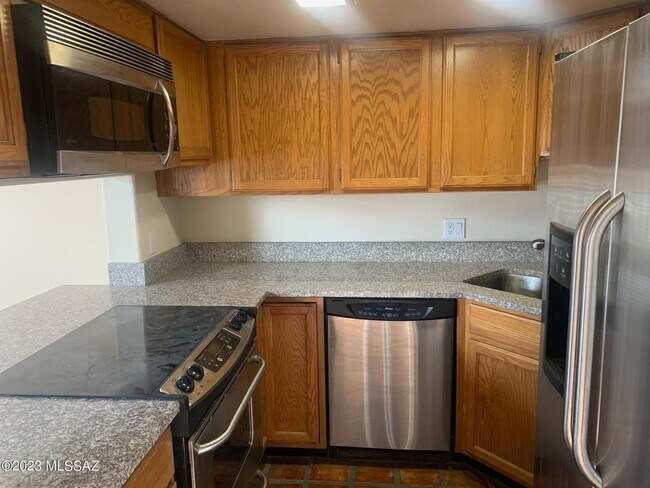 Building Photo - 5336 N Calle Del Rocio