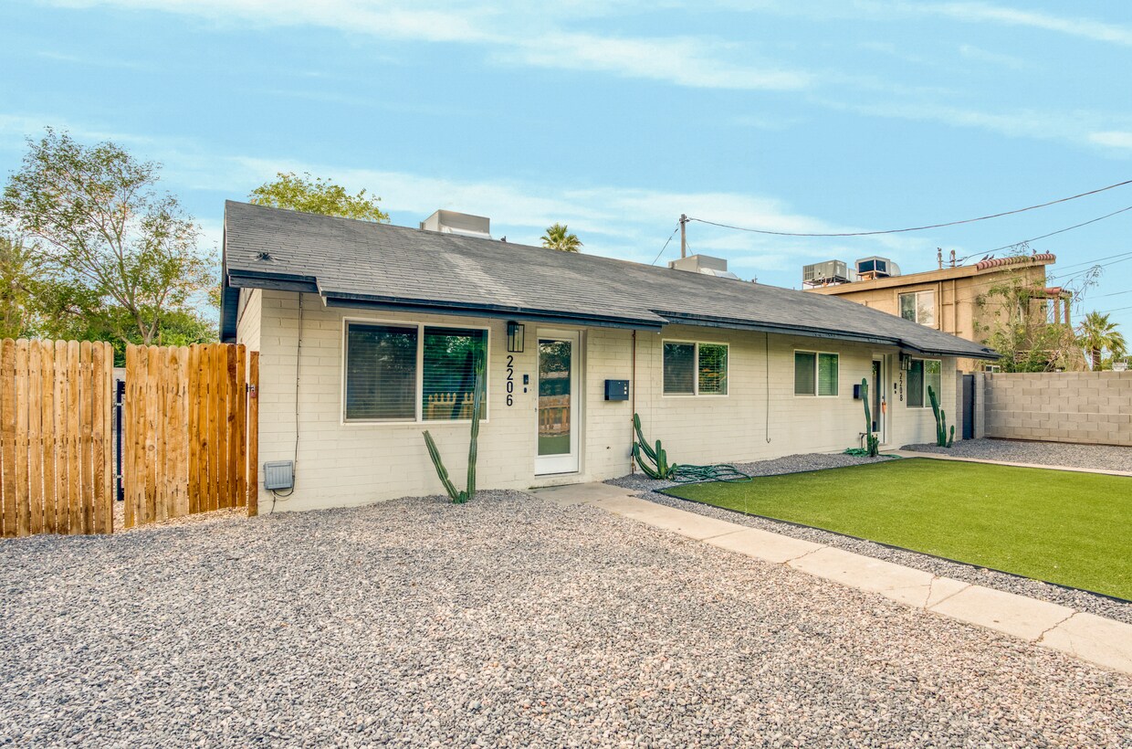 Primary Photo - 2206 N 26th St