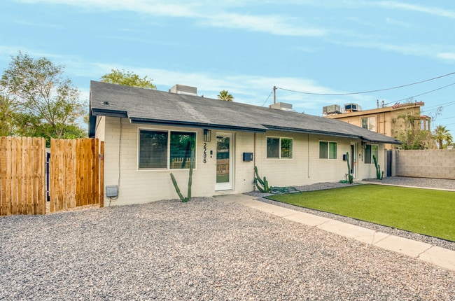 Photo - 2206 N 26th St House