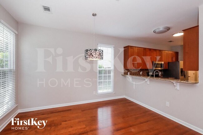 Foto del edificio - 1018 Salmon River Dr