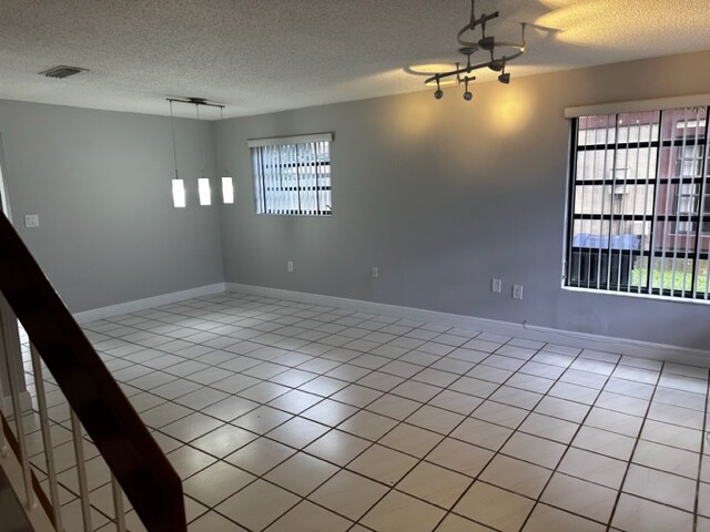 Building Photo - 5915 SW 133rd Ct