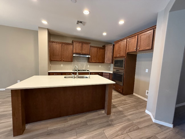 Building Photo - 42168 N Fern Leaf St