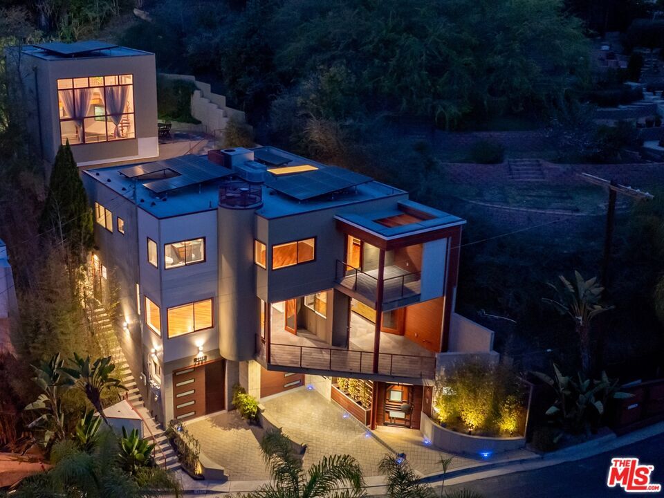 Foto principal - 2222 Bancroft Ave