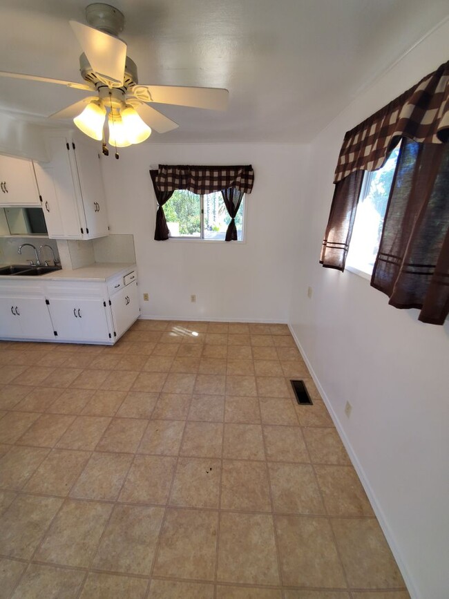 Foto del edificio - Beautiful & Private 3BD/2BA, 1,397 SqFt Ho...