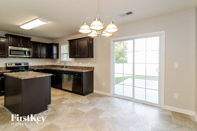 Foto del edificio - 5407 Silverbrook Dr