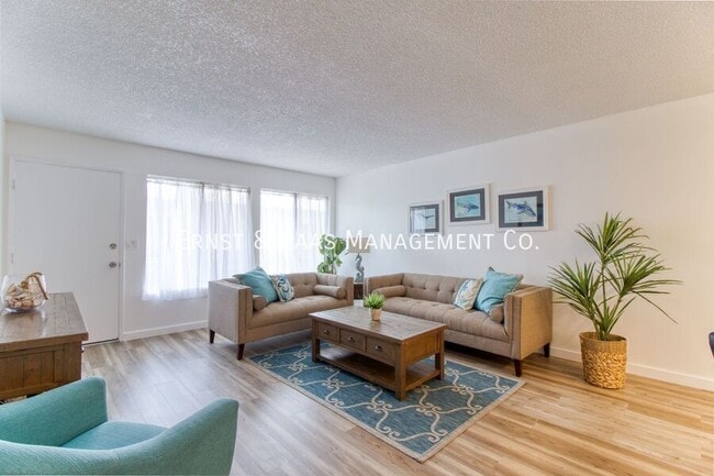 Photo - 5500 Ackerfield Ave Apartment