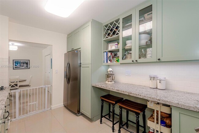 Building Photo - 5750 Collins Ave