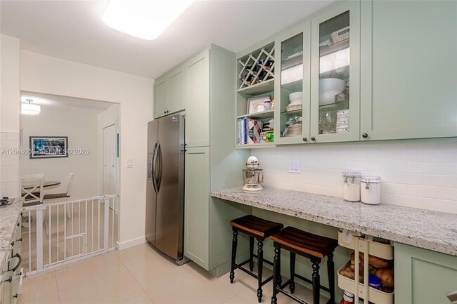 Photo - 5750 COLLINS AVE Unit 3J Apartment