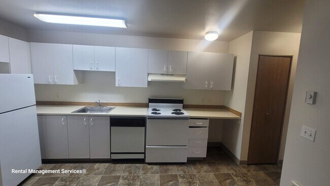 Foto del edificio - 131-149 SE 151st Avenue