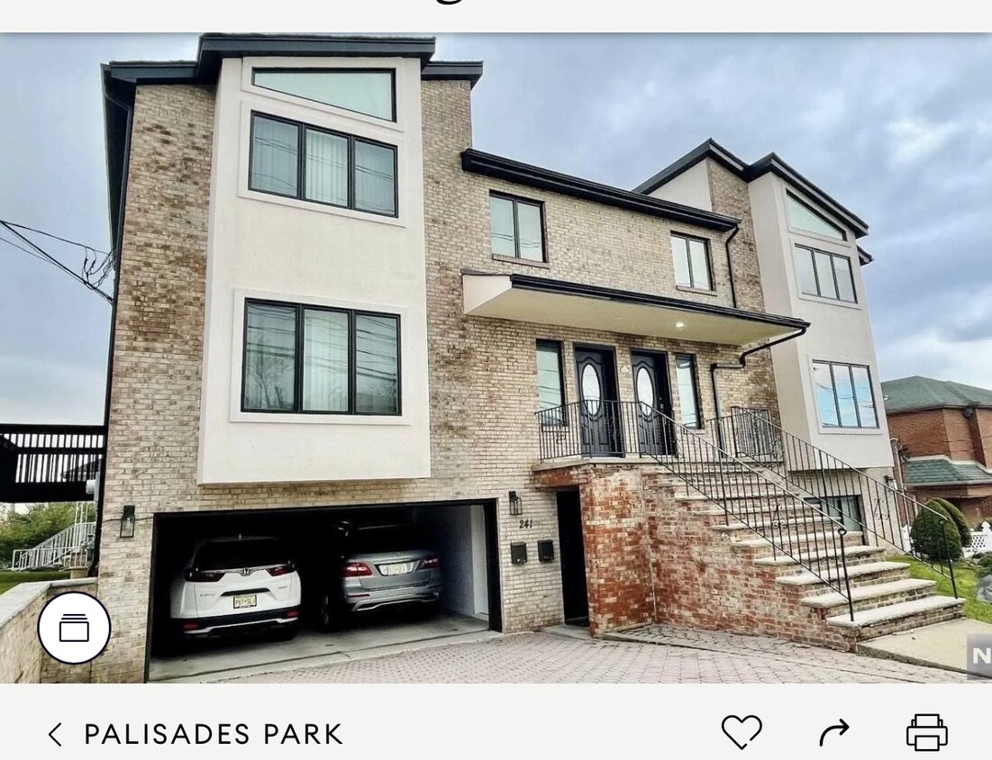 Photo - 241 10th St (Palisades Park, NJ)