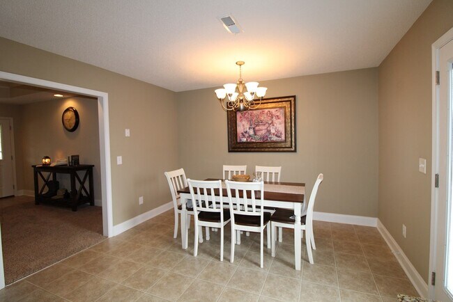 Building Photo - 4255 Excursion Dr