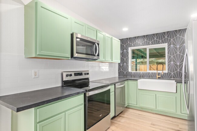 Foto del edificio - 2230 W Cambridge Ave