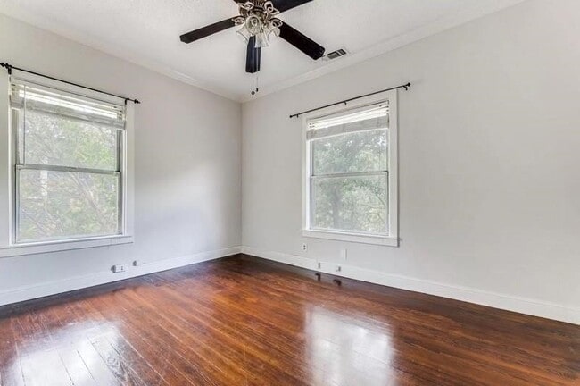 Building Photo - 210 S Rosemont Ave