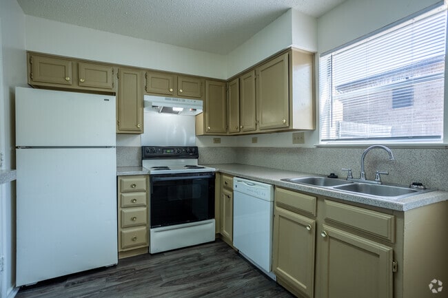 2 habitaciones, 1,5 baños, 1045 pies cuadrados, cocina, TH-A - FOX BEND APARTMENTS