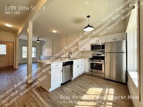Building Photo - 1709 10th St