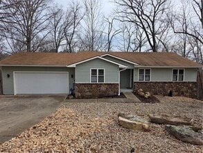 Building Photo - 11 Folkingham Ln