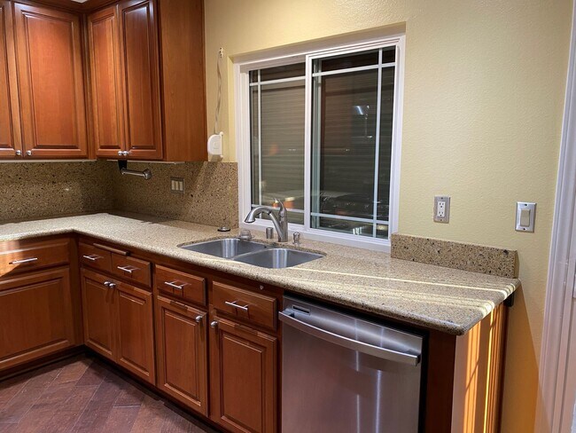 Foto del edificio - Spacious and Updated Home in Spring Valley!