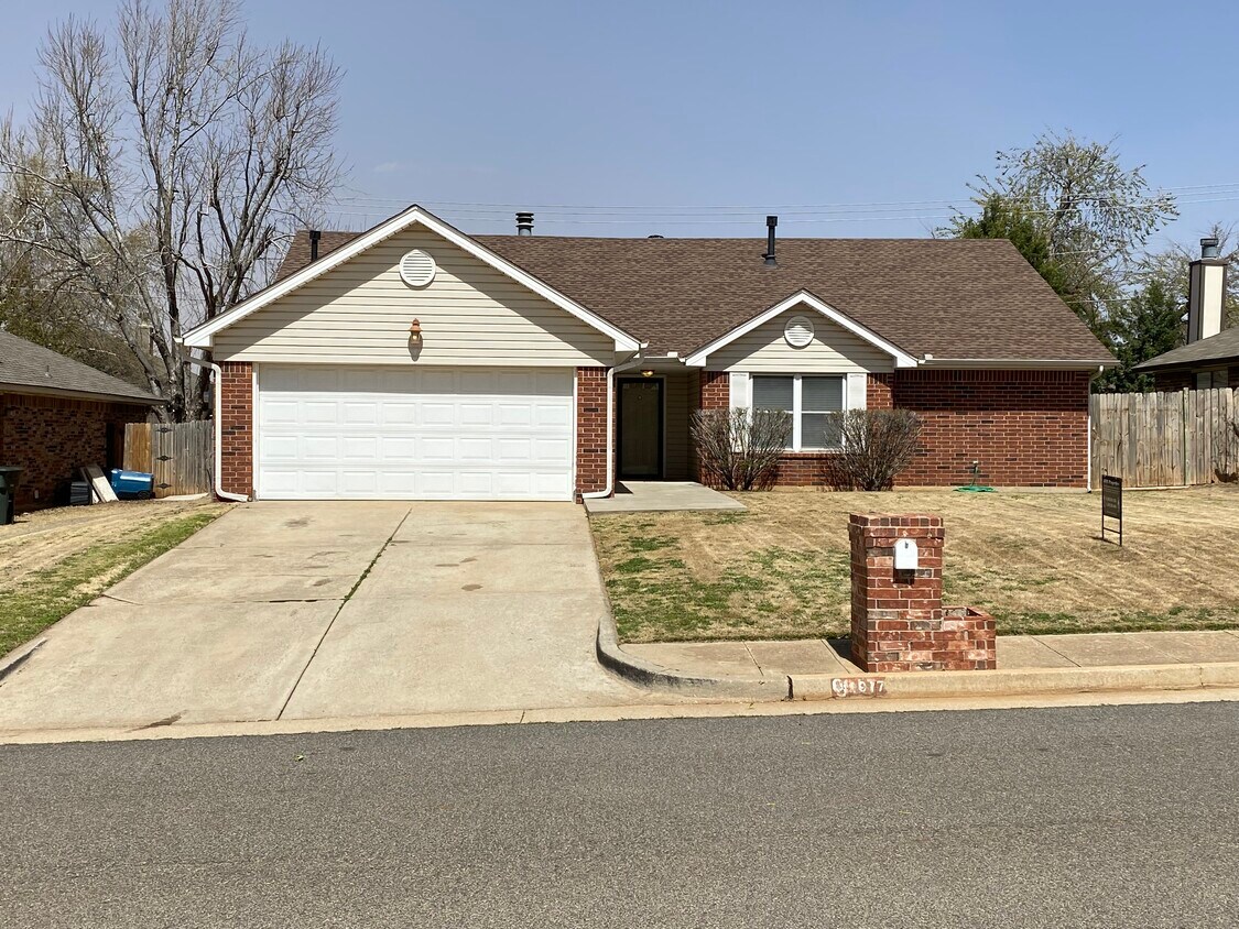 Foto principal - 1917 Dena Dr