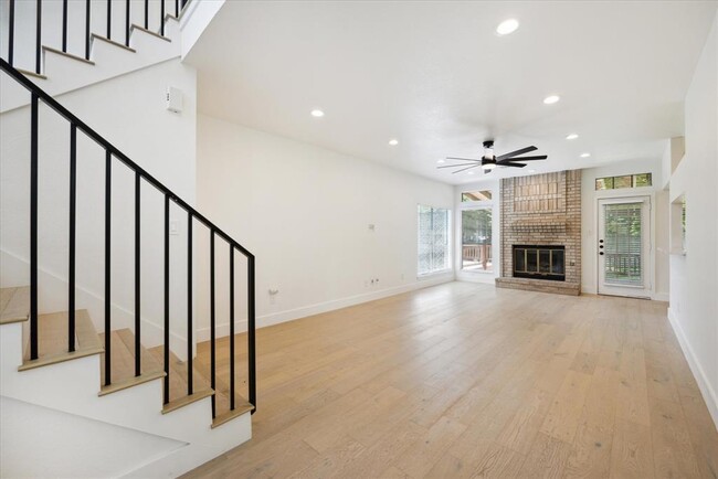 Building Photo - 14207 Weldon Ln
