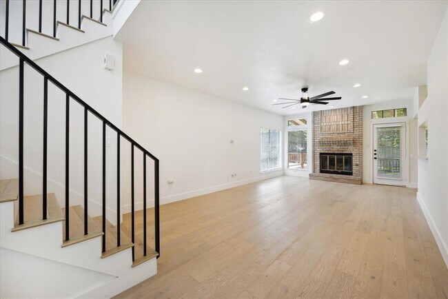 Foto del edificio - 14207 Weldon Ln