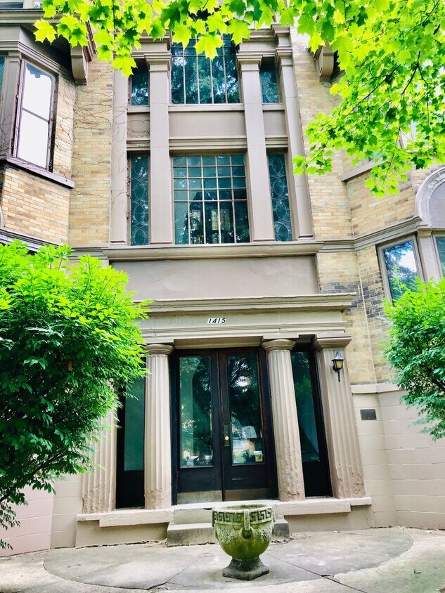 Primary Photo - 1415 St James Ct