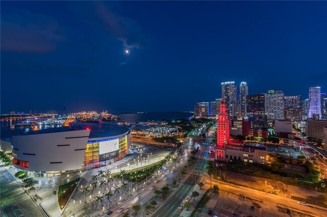 Building Photo - 888 Biscayne Blvd