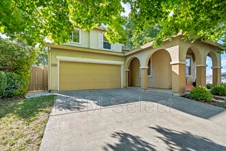 Building Photo - 5183 Bissett Way