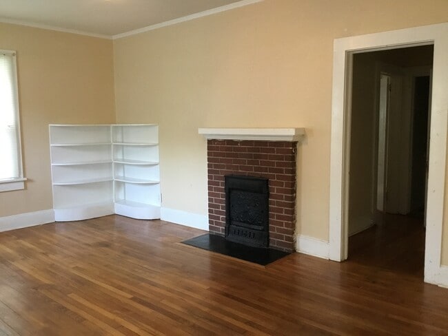 Foto del edificio - 448 Willowbrook Ave