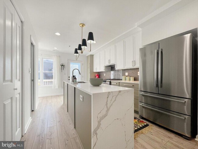 Foto del edificio - 32 Hanover Pl NW