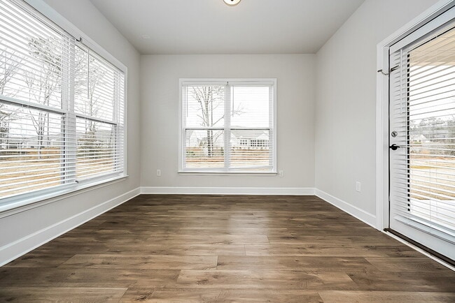 Building Photo - 217 Nuttall Dr