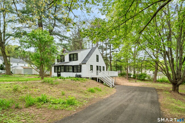 Foto del edificio - 1335 Wolf Hill Rd