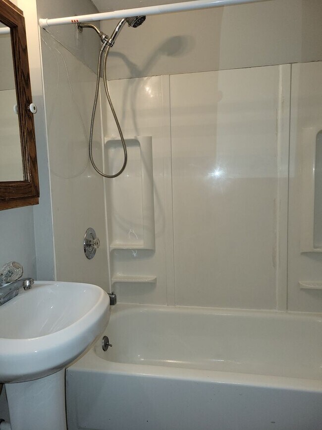 Foto del edificio - 3871 W.136th