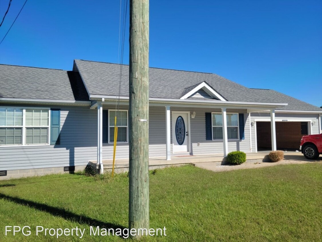Primary Photo - 3 br, 2 bath House - 102 Naples Court