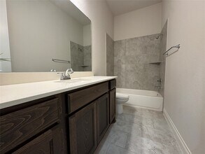 Building Photo - 10323 Granite Ct