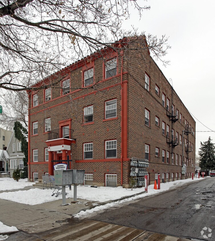 Foto del edificio - Harris Apartments
