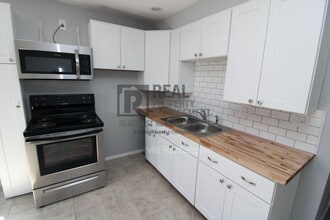 Building Photo - 48-50-50 Congress St